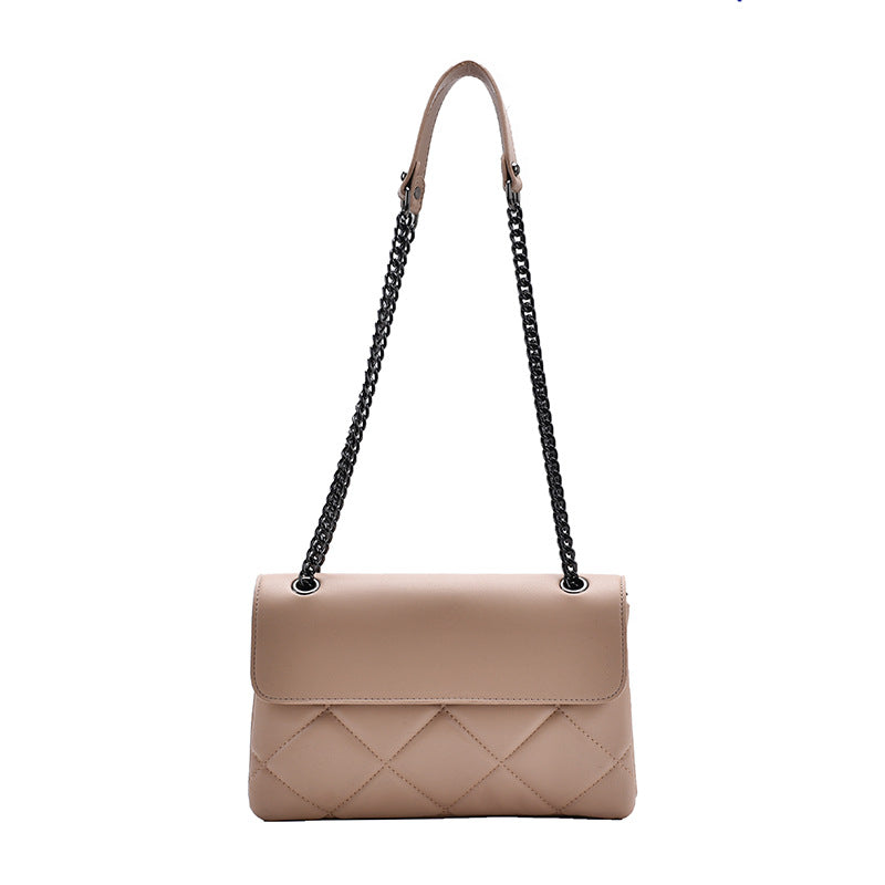 Chic Elegance: The Graceful Hand Purse