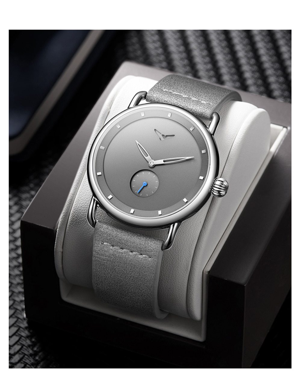 Elegant smooth design Quartz Wristwatch